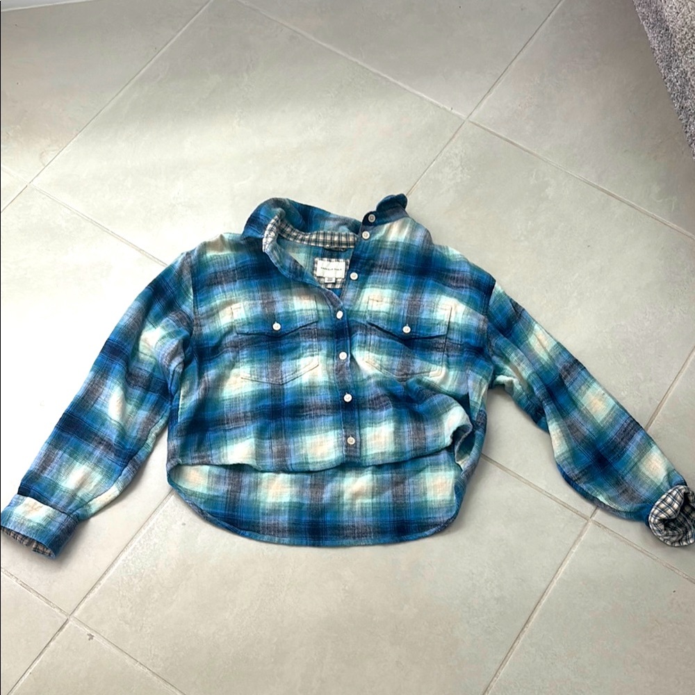 American Eagle cropped flannel
